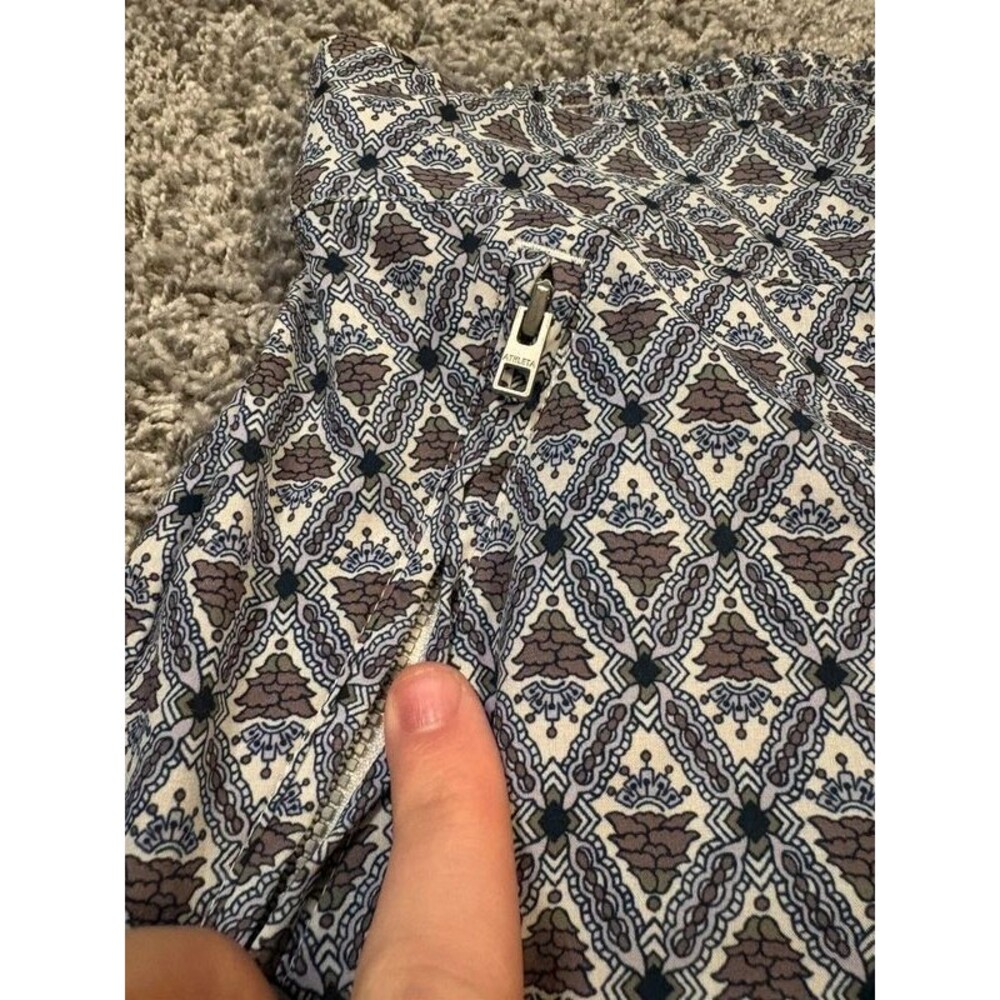 Athleta Mireya Short in the Geometric/Boho Tile Print - Picture 3 of 5